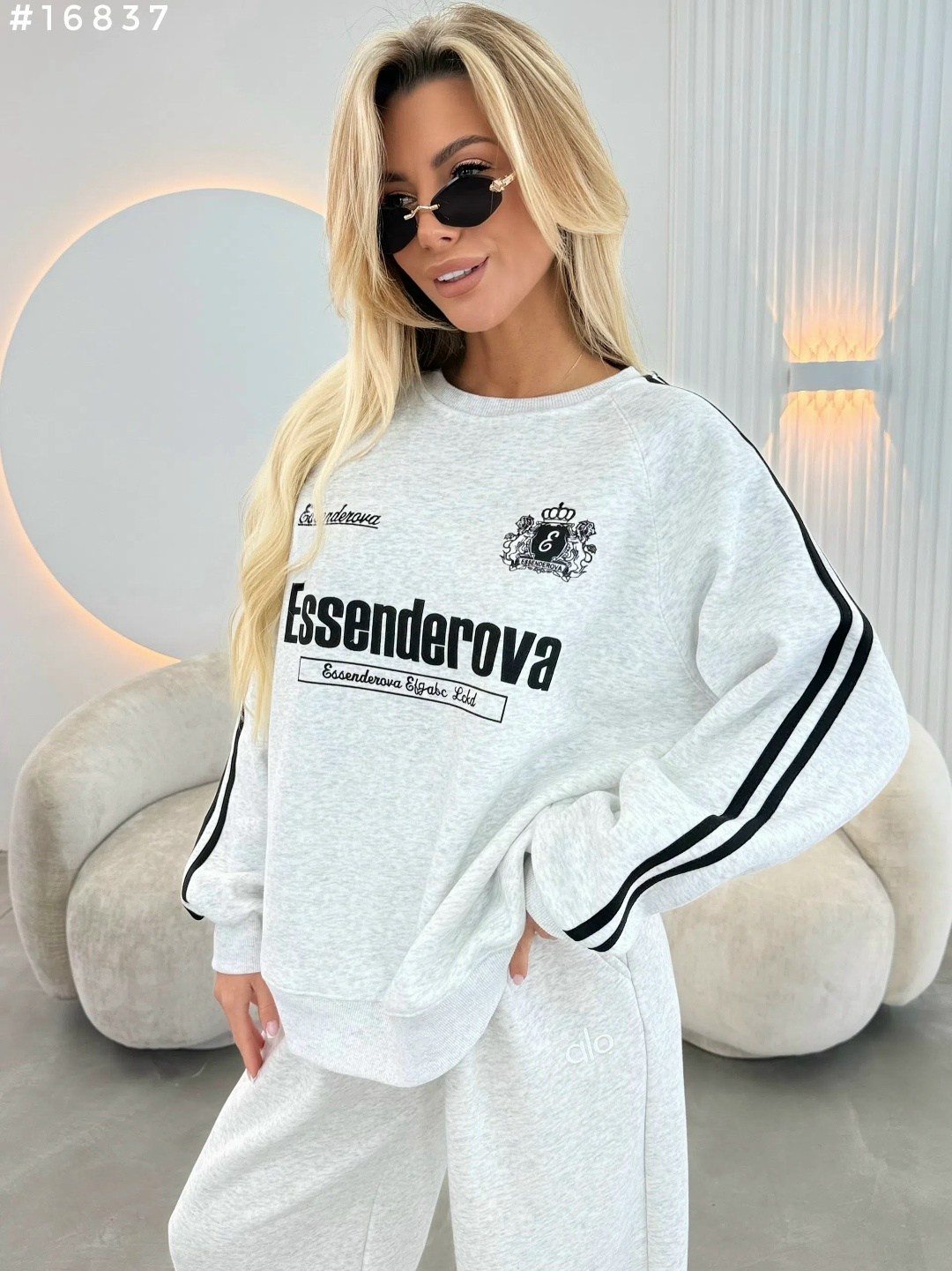 стильный свитшот,кофта свитшот,женская кофта,женский свитшот,кофта кардиган