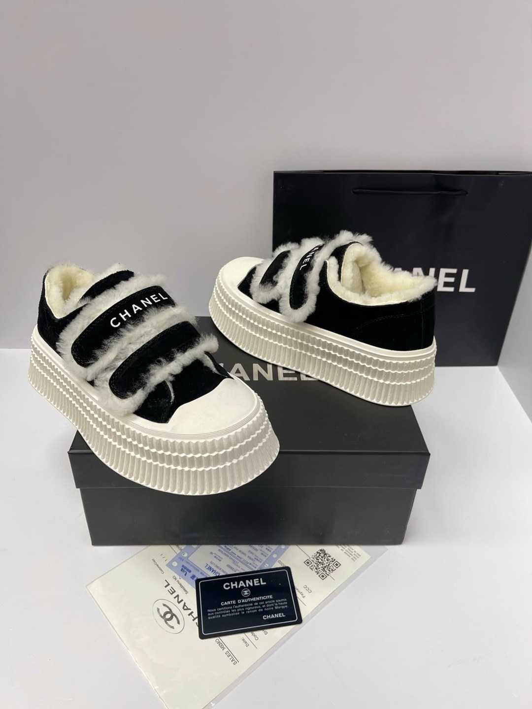 кеды chanel,женские кроссовки chanel,кроссовки chanel,кроссовки зимние chanel,высокие женские зимние кеды chanel