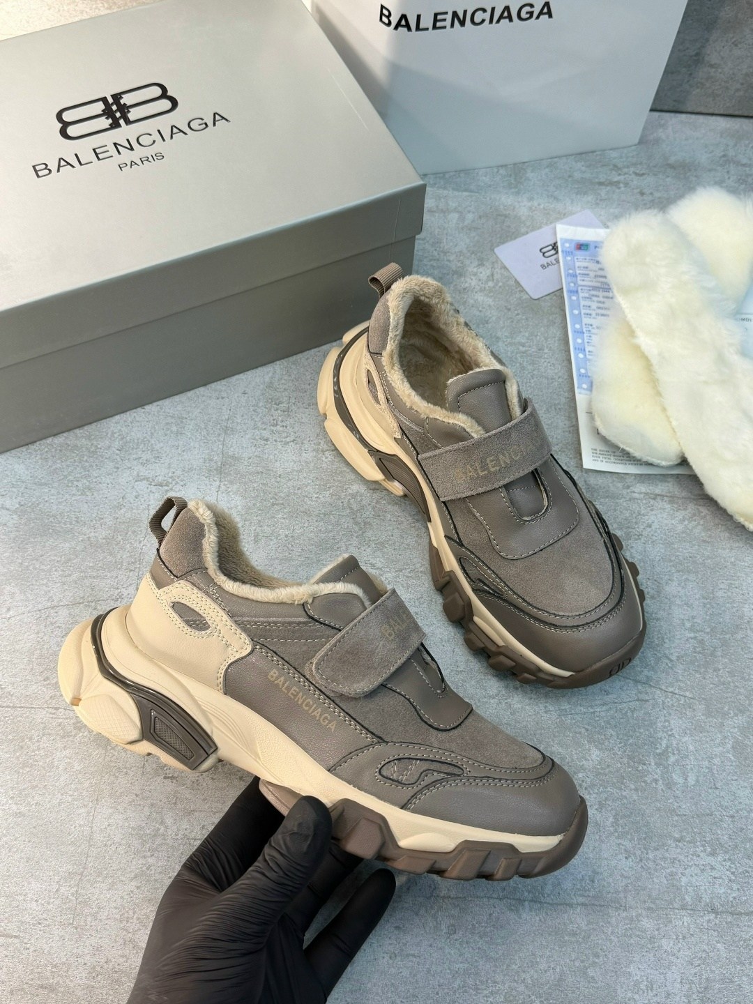 кроссовки balenciaga,кроссовки женские balenciaga,кроссовки balenciaga triple s,кроссовки баленсиага,