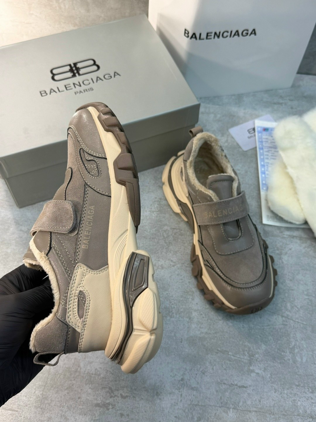 кроссовки balenciaga,кроссовки женские balenciaga,кроссовки balenciaga triple s,кроссовки баленсиага,