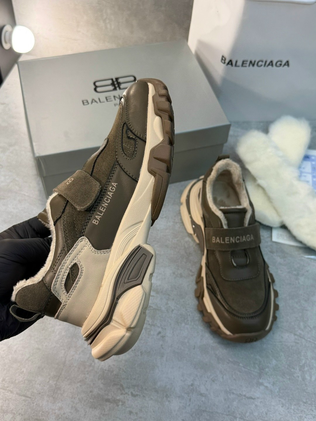 кроссовки balenciaga,кроссовки женские balenciaga,кроссовки balenciaga triple s,кроссовки баленсиага,
