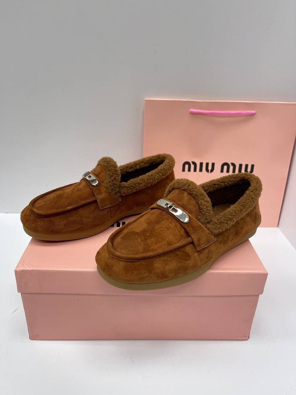 ,женские лоферы с мехом miu miu,женская ,мокасины с мехом,обуви