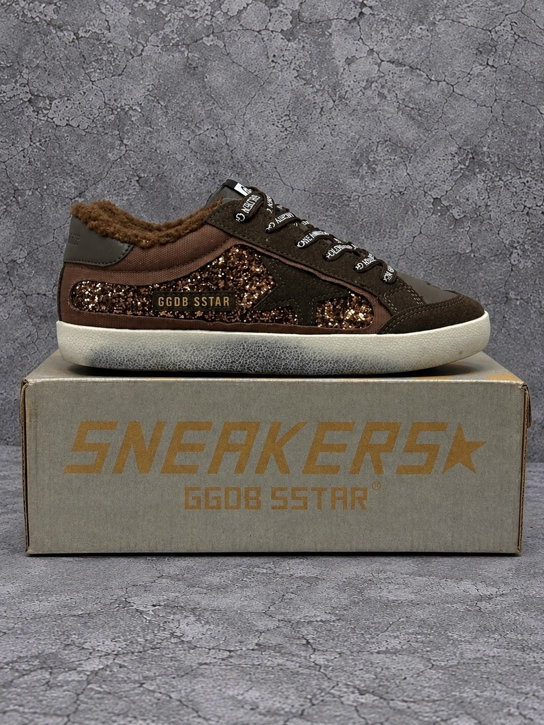 golden goose зимние кеды женские,кеды golden goose,,кроссовки golden goose с пайетками на платформе,женская