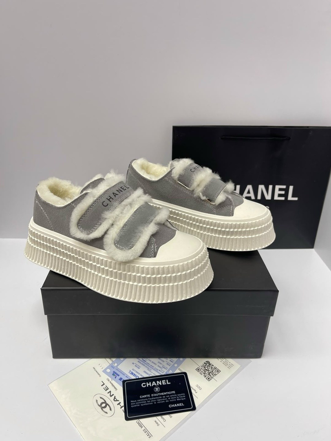 кроссовки chanel,женские кроссовки chanel,высокие женские зимние кеды chanel,кроссовки зимние на меху chanel,кеды chanel