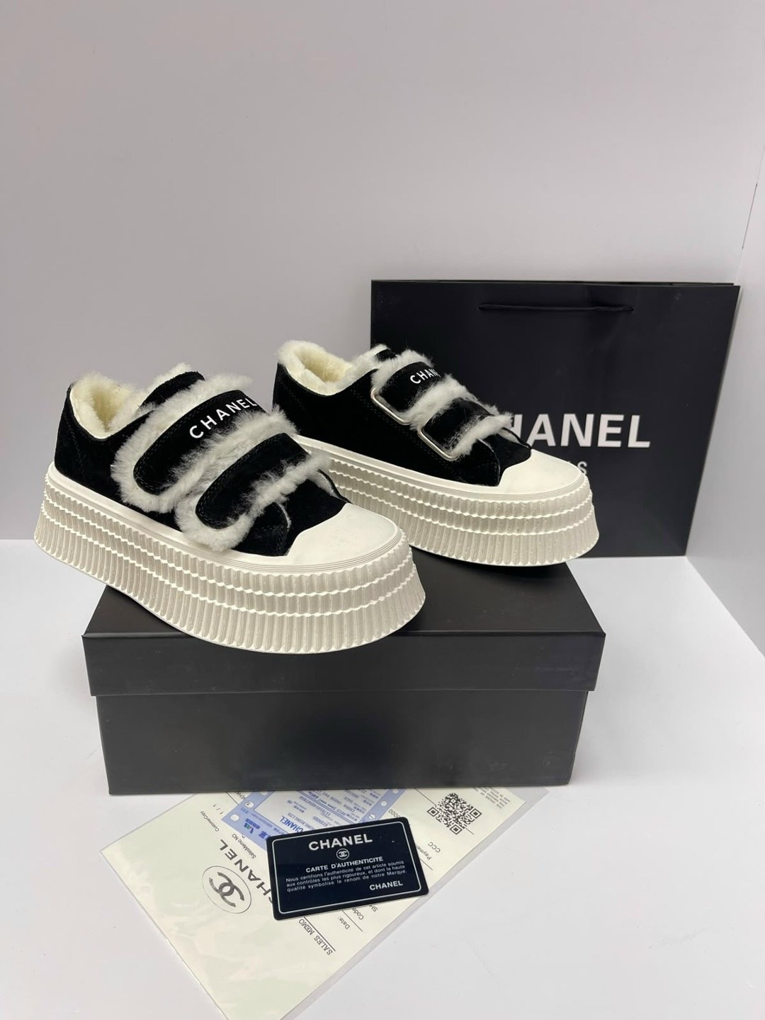 кеды chanel,женские кроссовки chanel,кроссовки chanel,кроссовки зимние chanel,высокие женские зимние кеды chanel