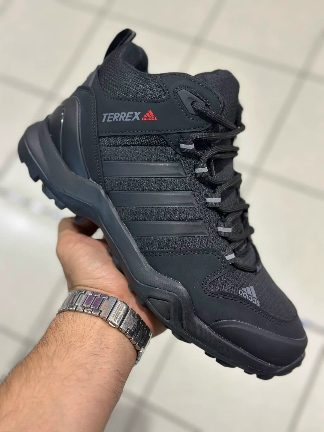 зимние ботинки adidas terrex swift r3,зимние ботинки adidas terrex winter,ботинки adidas terrex winter,кроссовки зимние adidas terrex black winter,зимние кроссовки adidas terrex цвет черный