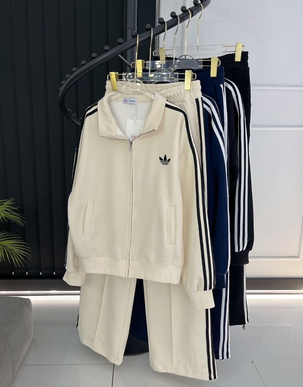 костюм спортивный adidas originals,костюм спортивный adidas,костюм адидас,adidas originals,спортивный костюм женский adidas