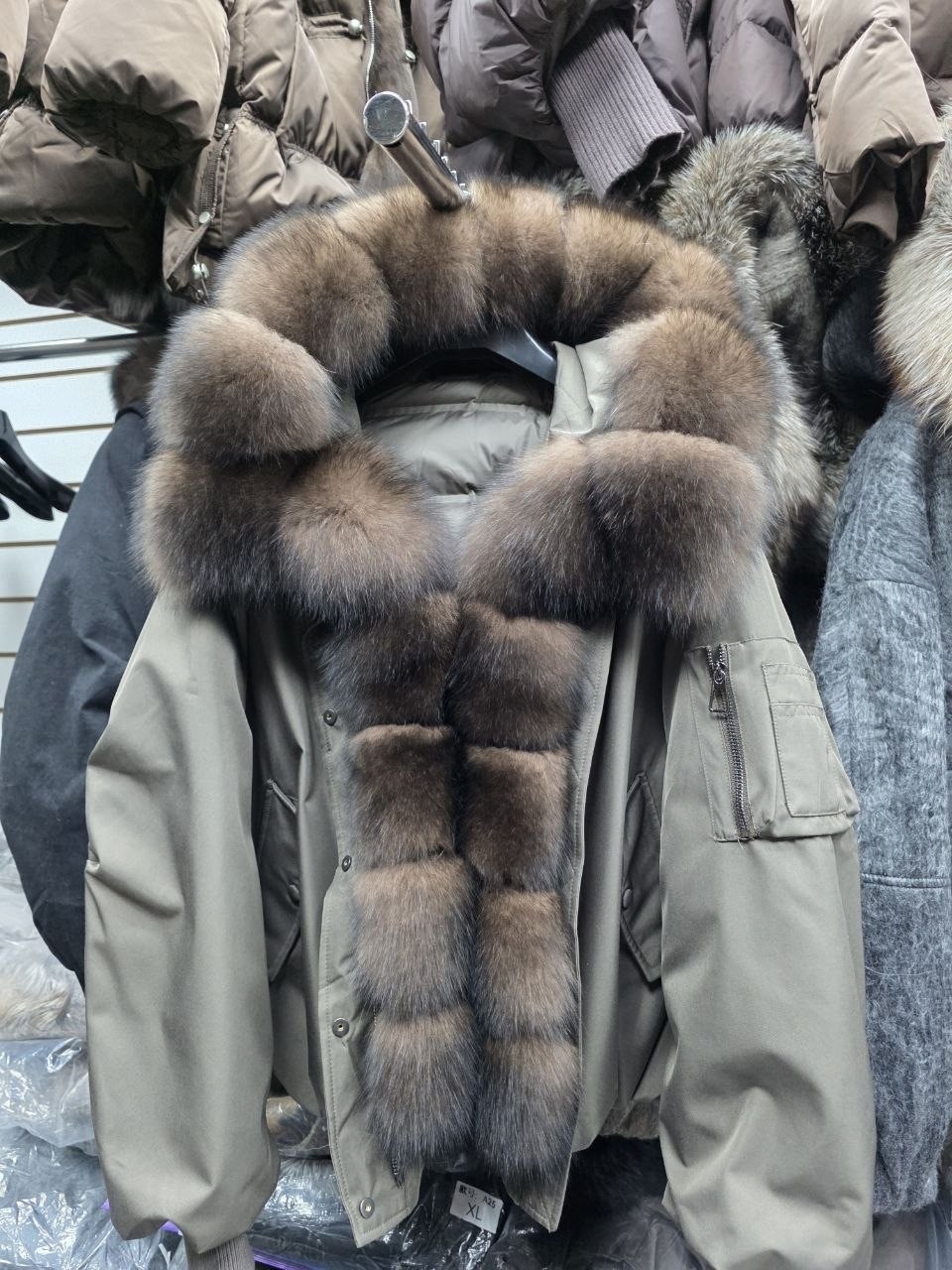 парка с натуральным мехом,парка с мехом,женская парка с натуральным мехом,парка с мехом песца,женский зимний бомбер куртка с финским песцом под собль