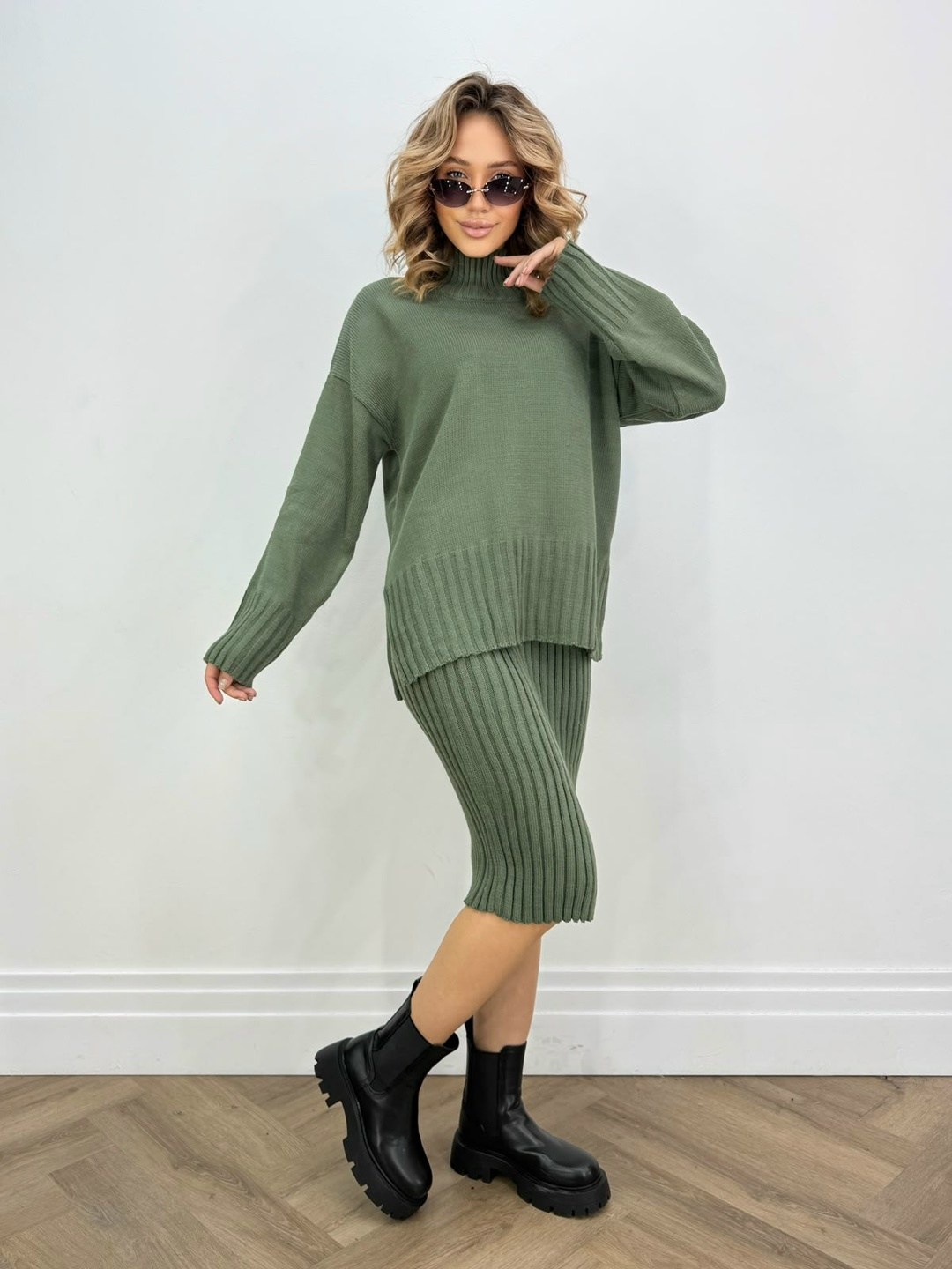 костюм трикотажный с юбкой,костюм трикотажный вязаный с юбкой finesse collection цвет бургунди бордовый,женские костюмы с юбкой,костюм трикотажный женский с юбкой,трикотажные костюмы