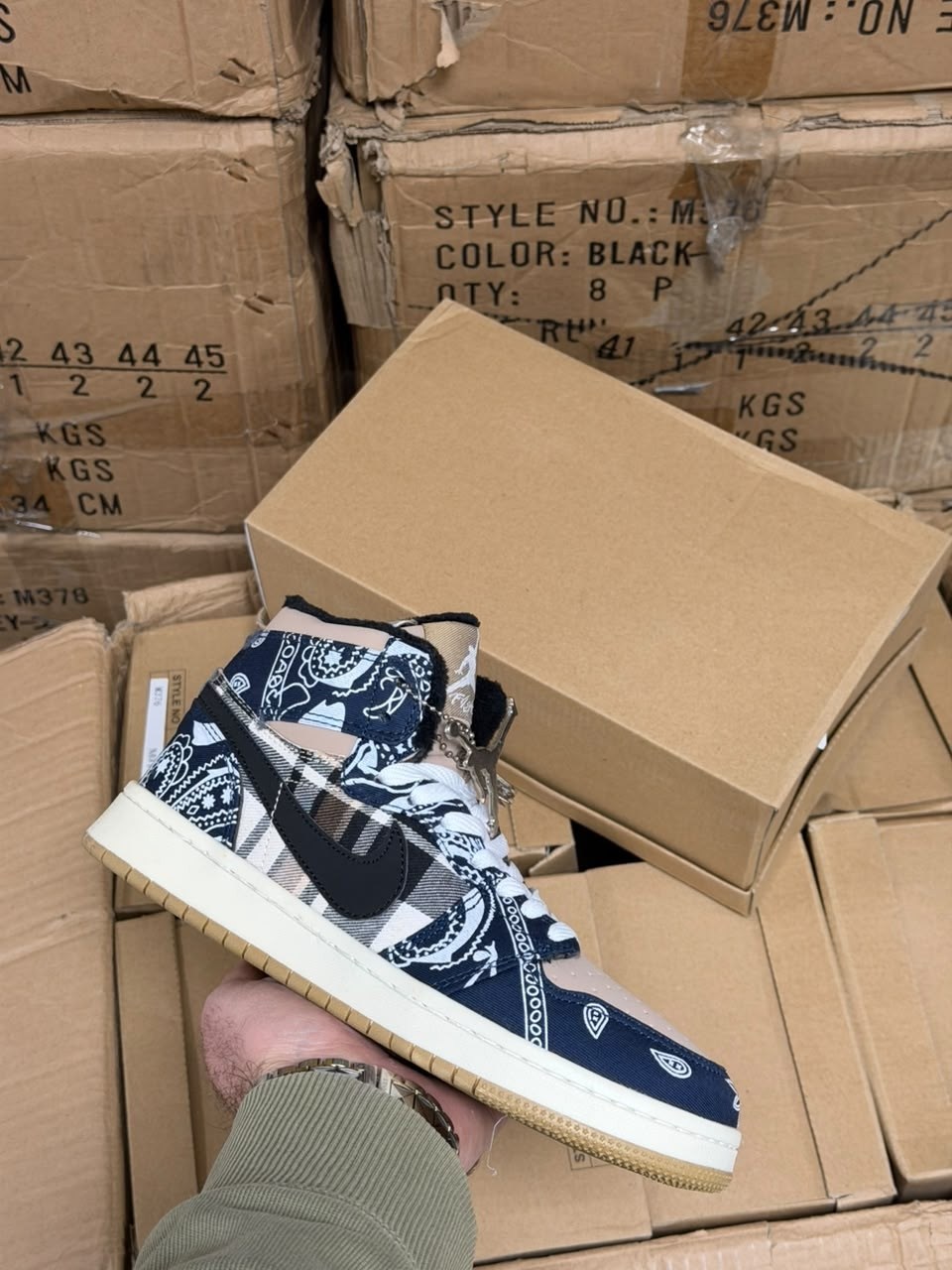кроссовки nike air jordan 4 retro,nike air jordan 4 retro grey black,кроссовки nike air jordan 4 retro черный,кроссовки,кроссовки nike air jordan 4