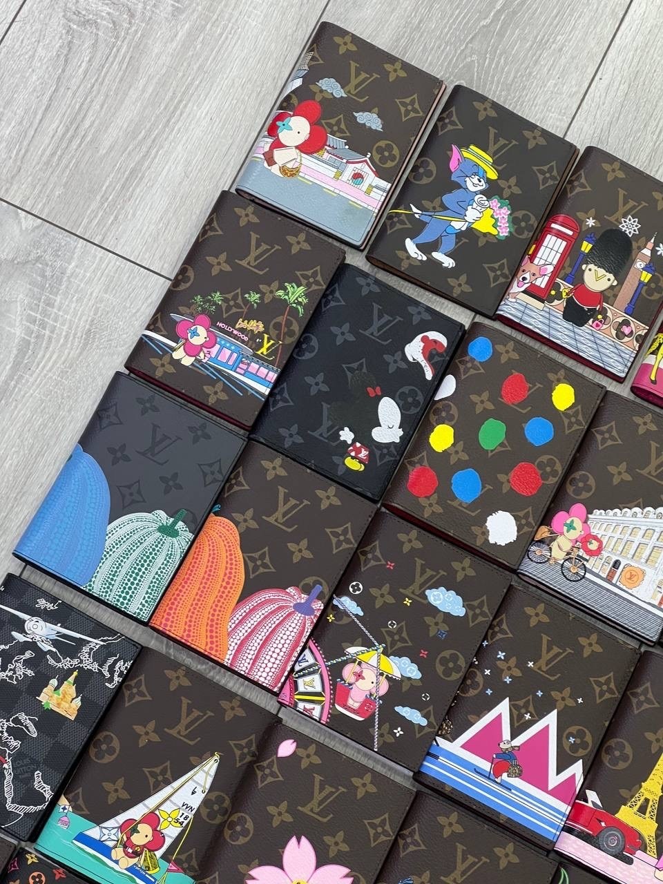 обложка на паспорт louis vuitton,женская обложка на паспорт louis vuitton,обложка на паспорт louis vuitton коричневая,женская обложка на паспорт,блокнот
