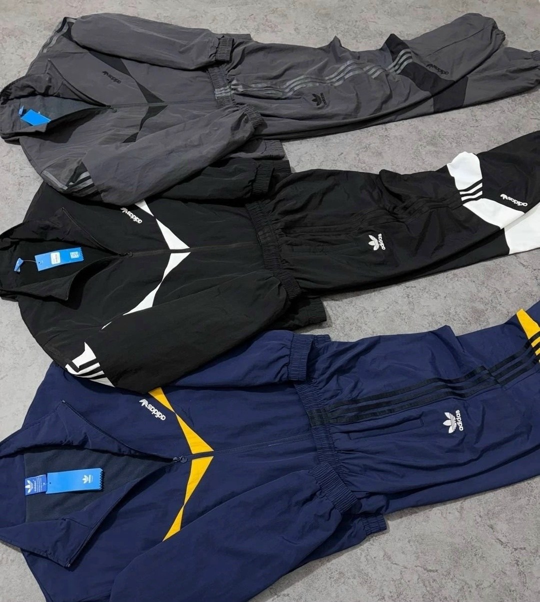 спортивный костюм adidas,спортивные костюм,спортивные костюмы адидас,спортивный костюм мужской adidas,спортивный костюм adidas originals