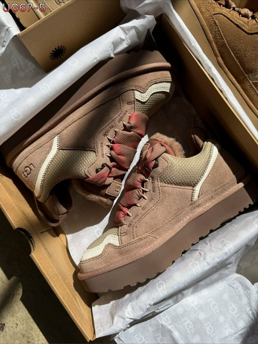 ,кроссовки ugg,кроссовки женскиe,угги женские,кроссовки замшевые