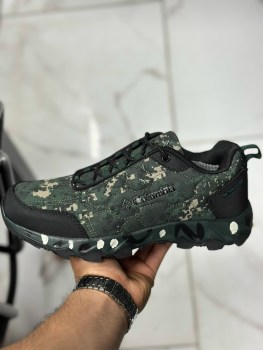 Кроссовки