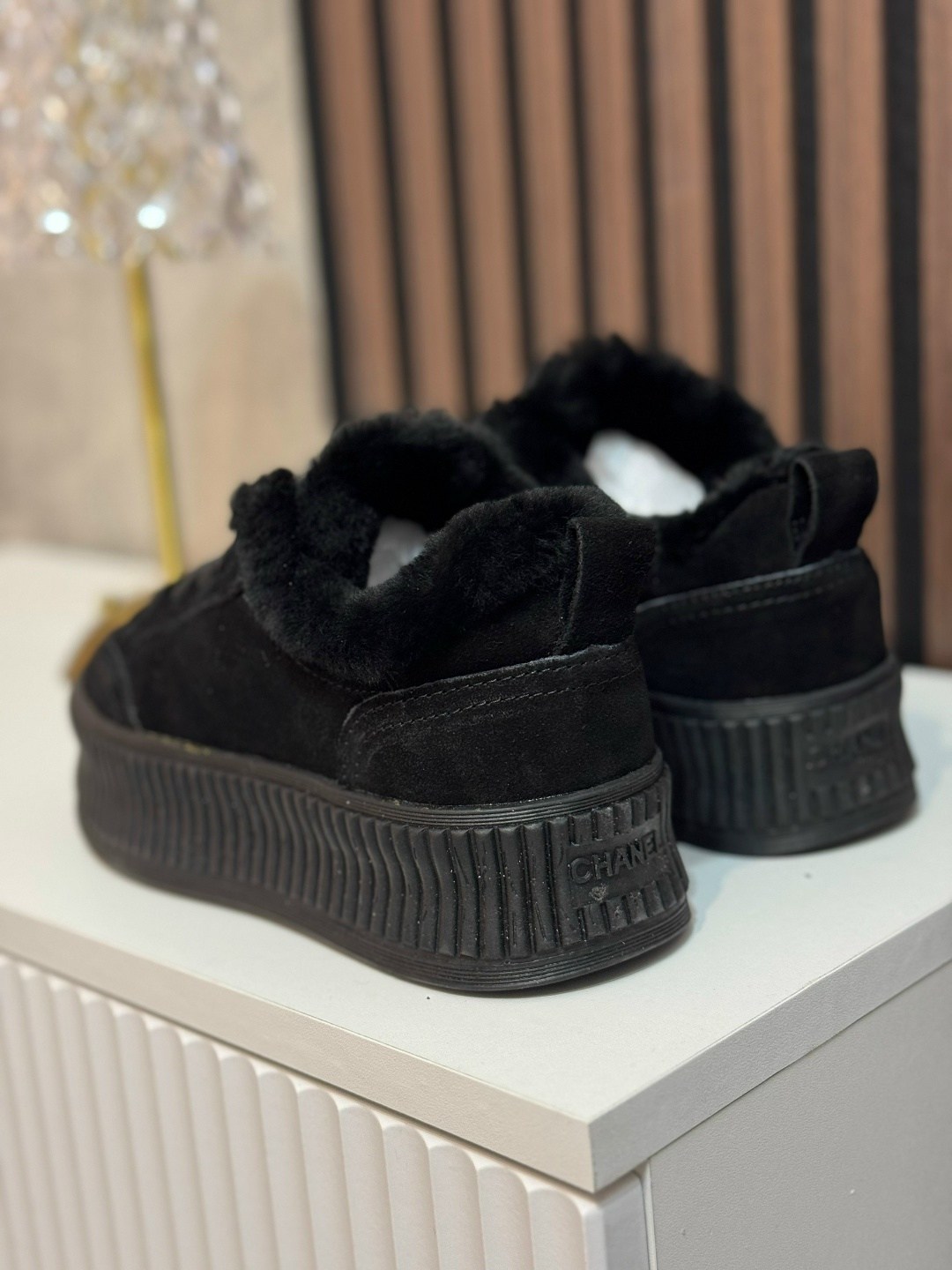 ,высокие тёплые кеды шанель,кеды chanel зимние,кроссовки chanel,кроссовки женские зимние chanel замшевые