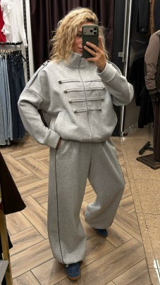 Костюм