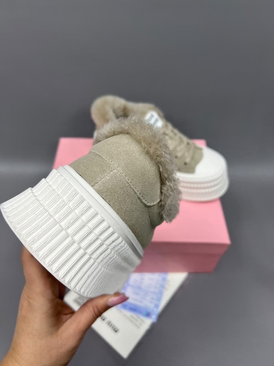 высокие тёплые женские кеды miu miu,,кроссовки miu miu с мехом,кеды miu miu женские,кроссовки miu miu женские