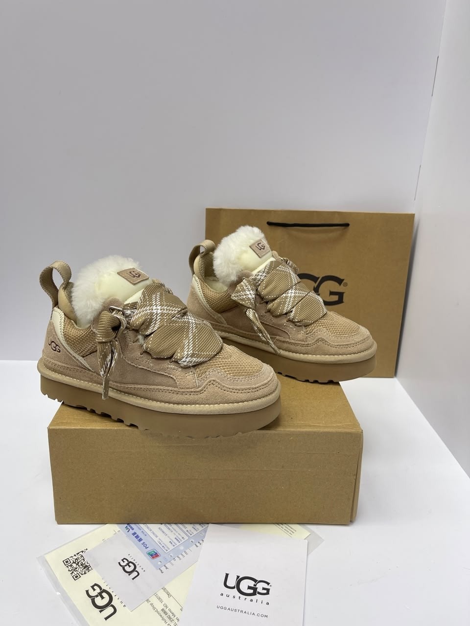 ,ugg кроссовки,кроссовки угги,угги кроссовки зимние,теплые кроссовки