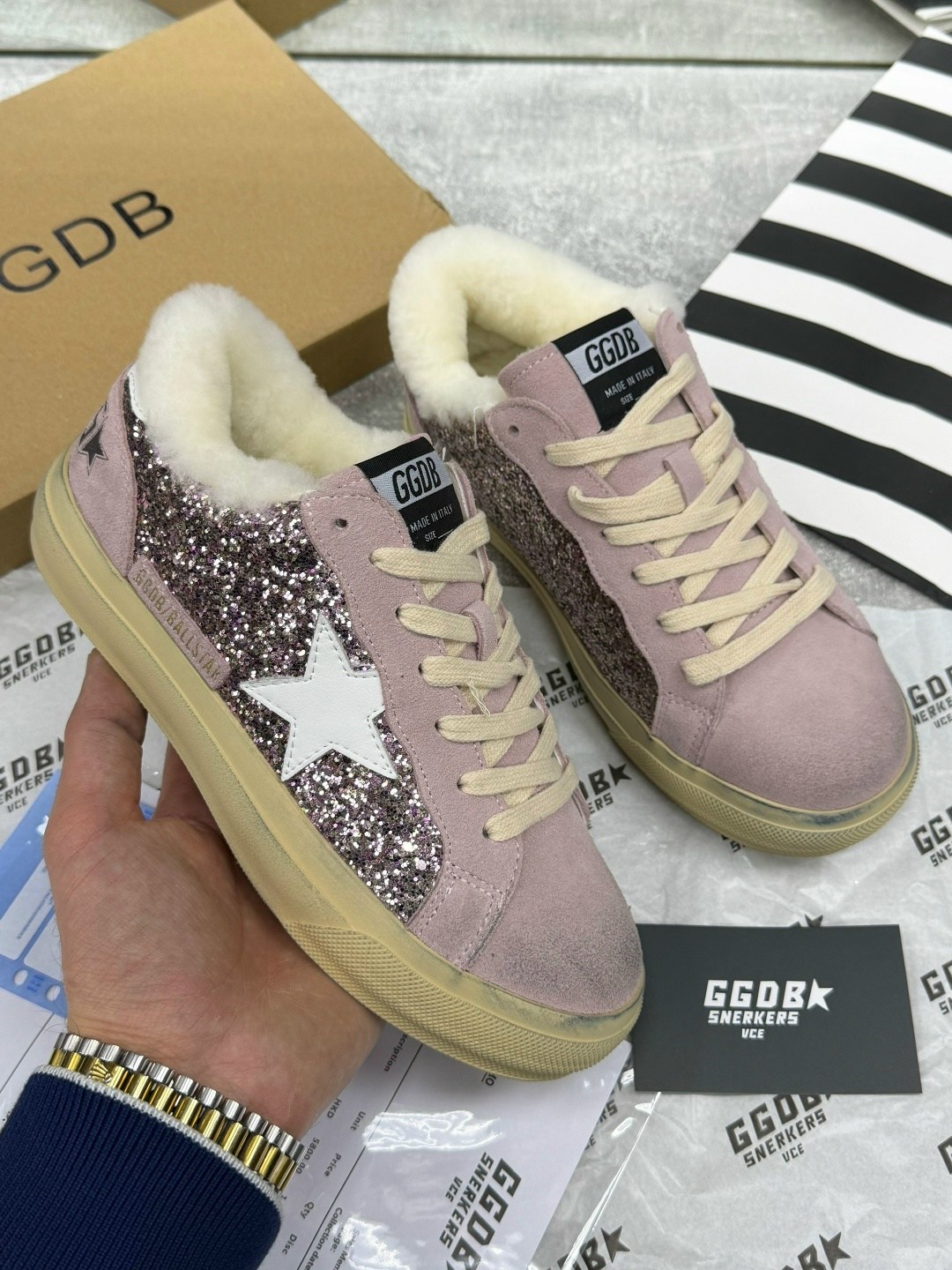 ,кеды зимние с натуральным мехом golden goose premium shoes,golden goose зимние кеды женские,кеды golden goose женские,кроссовки golden goose