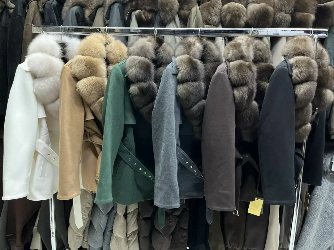 женские пальто,пальто с воротником,пальто с мехом,мир пальто,пальто с натуральным мехом