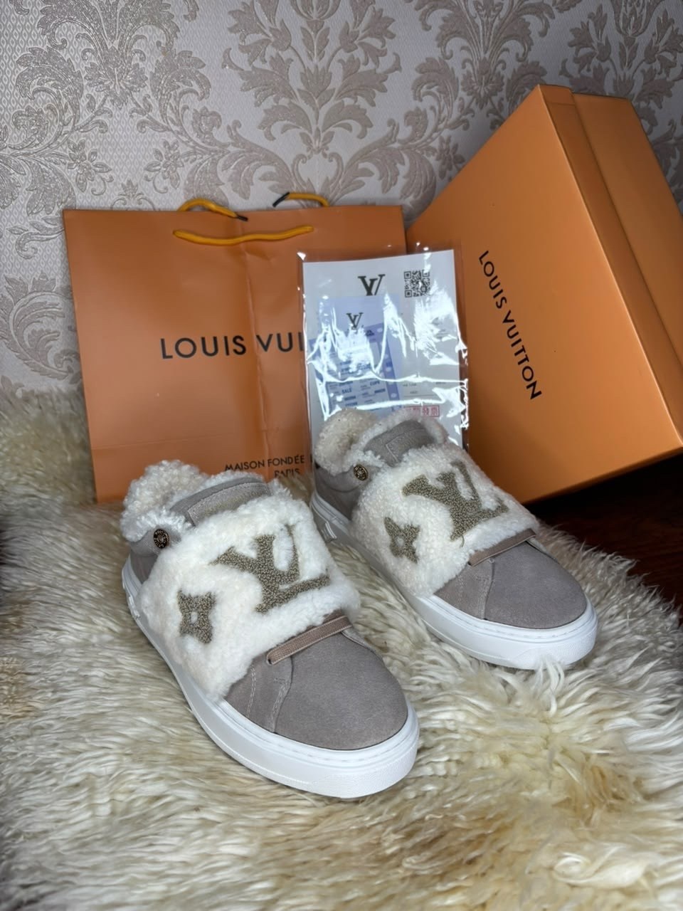 кроссовки женские louis vuitton,кроссовки louis vuitton,louis vuitton зимние кроссовки,луи виттон кроссовки женские зимние,кеды louis vuitton