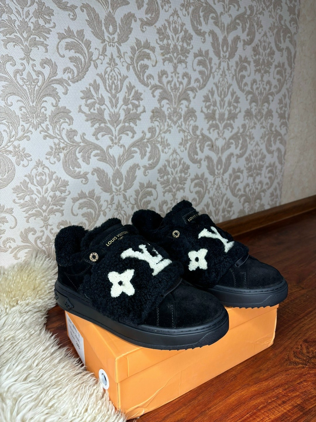 кроссовки женские louis vuitton,кроссовки louis vuitton,louis vuitton зимние кроссовки,,кеды луи виттон женские