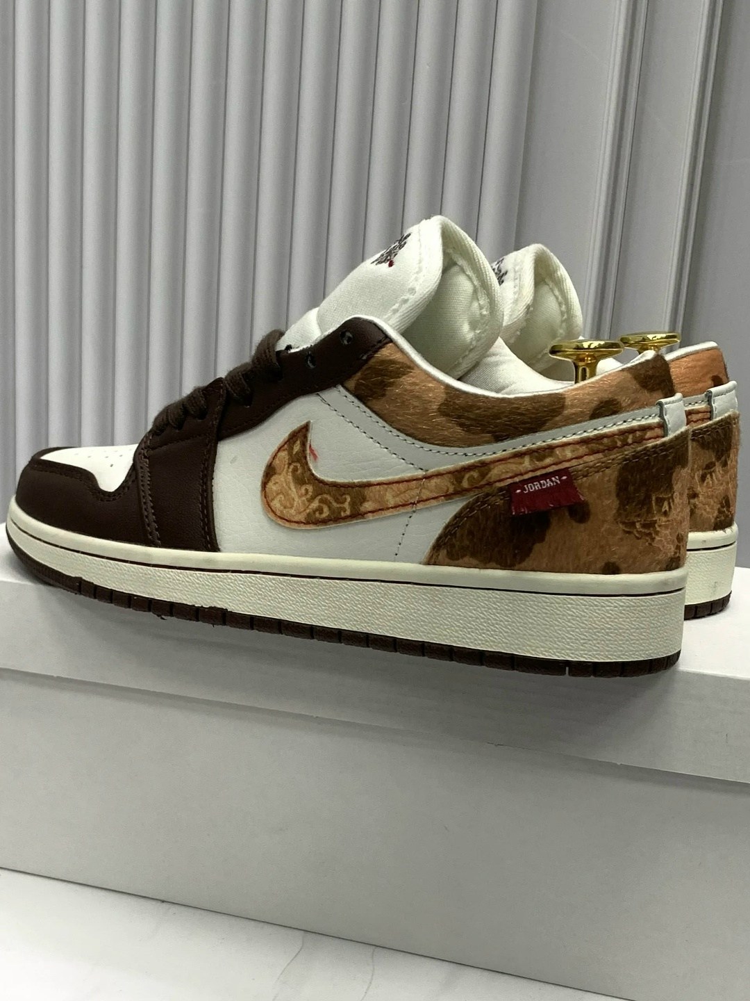 кроссовки nike air jordan 1 low,кроссовки,кроссовки nike air jordan 1 low voodoo,nike air jordan 1 low,кроссовки мужские