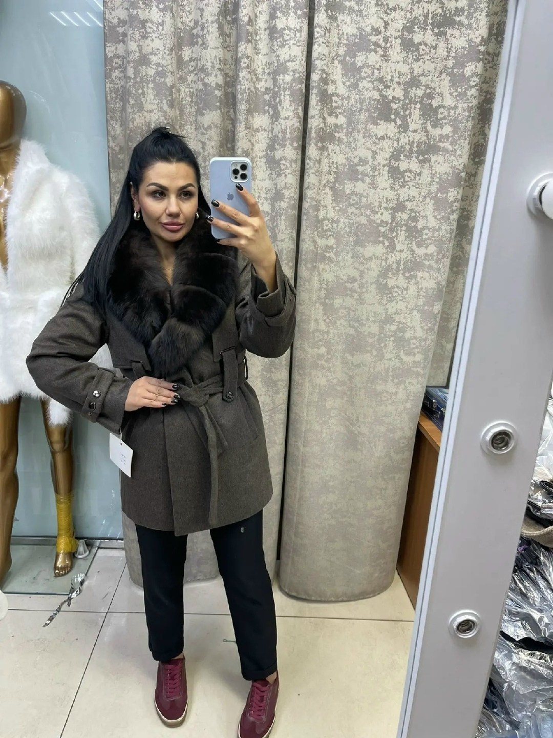 пальто с меховым воротником,пальто кашемировое с меховым воротником,пальто кашемировое с меховым воротником из соболя,пальто с мехом женское,кашемировое пальто с мехом песца