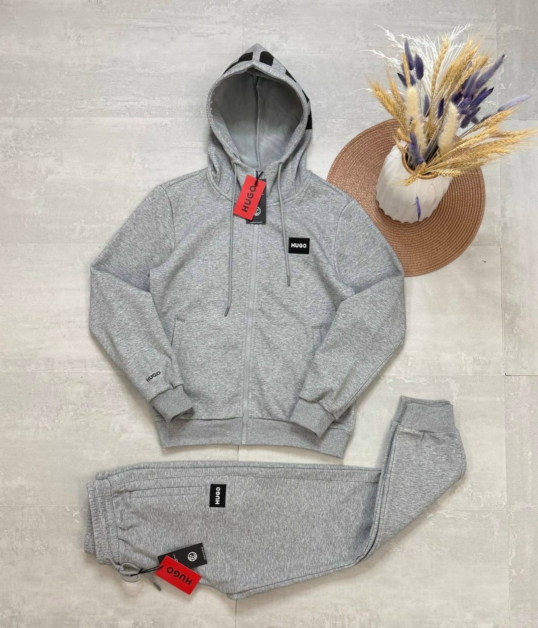 спортивный костюм hugo boss,спортивный костюм hugo,мужской спортивный костюм,спортивный костюм