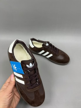 Кроссовки