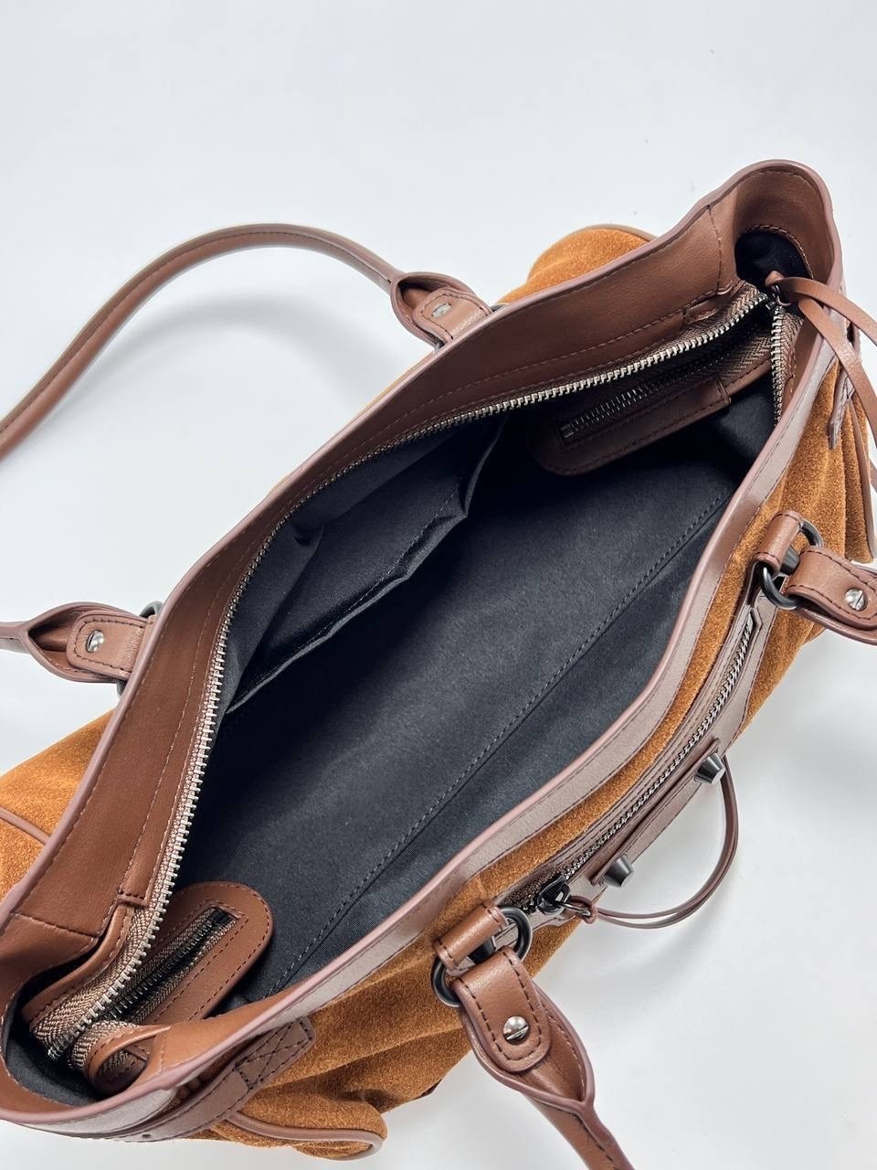 сумки balenciaga,сумка женская balenciaga,замшевая сумка,сумка,сумки коричневый