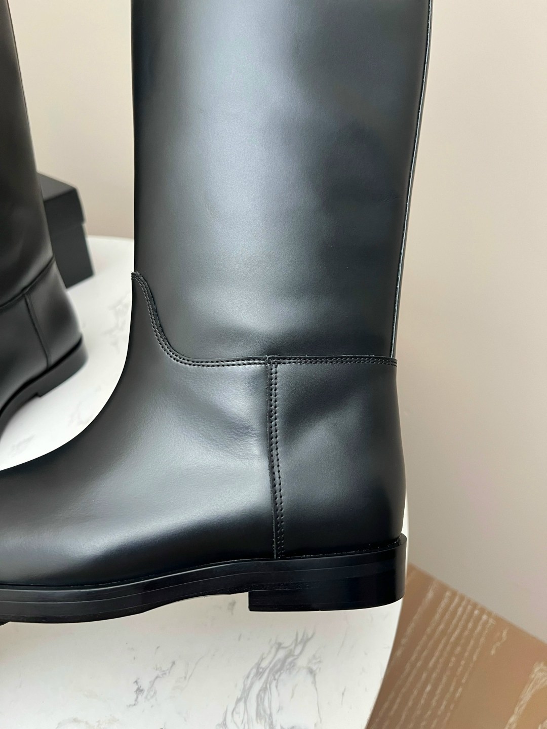 женские сапоги,сапоги celine,сапоги,сапоги chanel,сапоги живанши