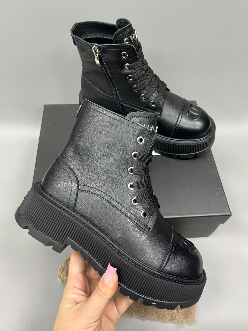 ботинки chanel,,ботинки женские chanel,черные кожаные высокие ботинки chanel,ботинки женские шанель