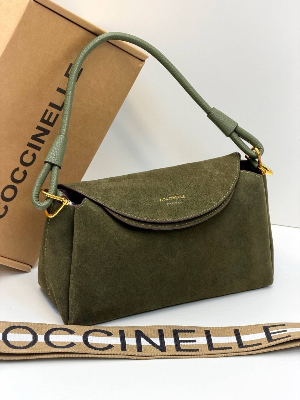 сумка coccinelle,сумка женская coccinelle натуральная замша,сумка coccinelle из натуральной замши,женская замшевая сумка,сумка coccinelli натуральная замша 25 × 16 × 6 см