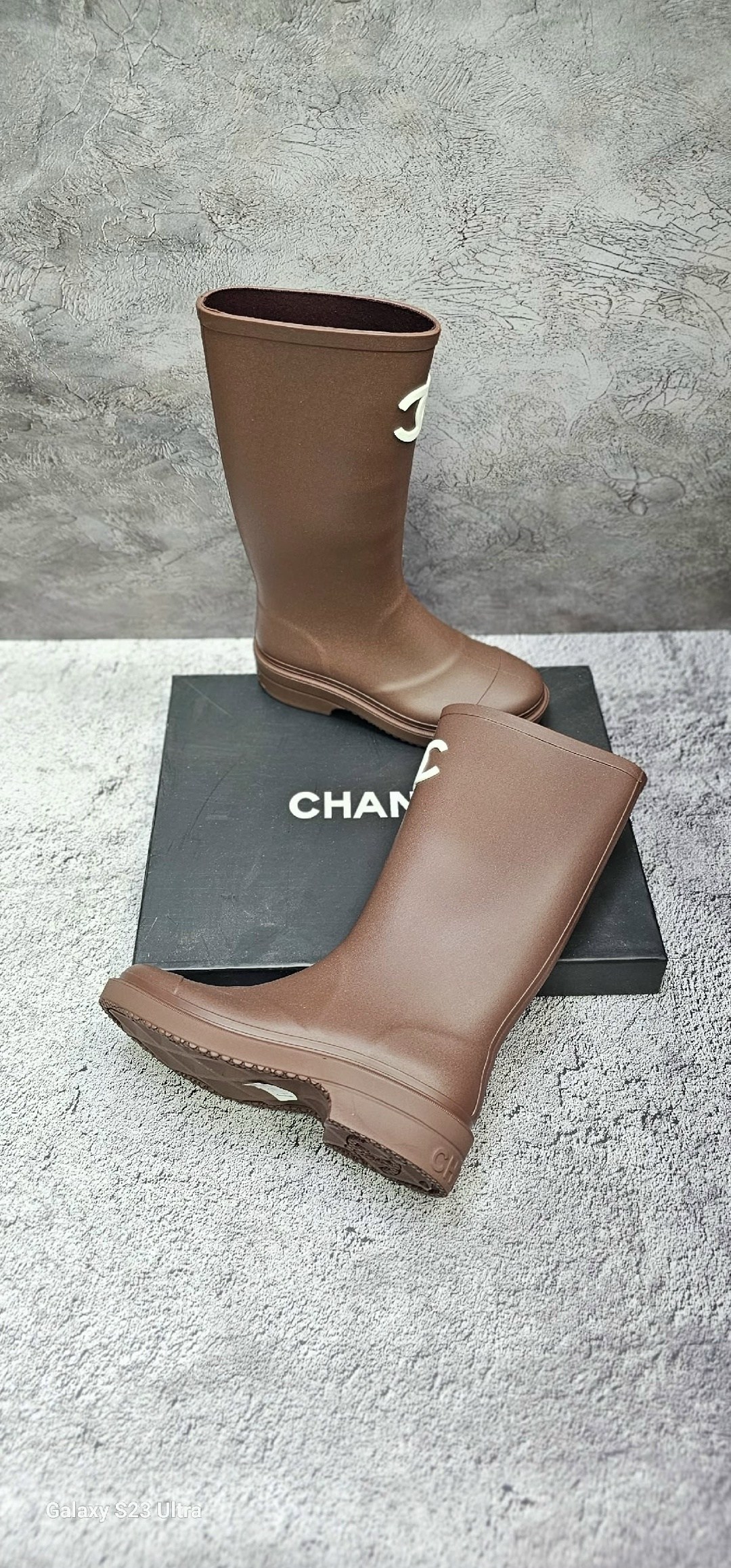 резиновые сапоги chanel,,сапоги chanel,резиновые шоколадные сапоги chanel,резиновые сапоги шанель