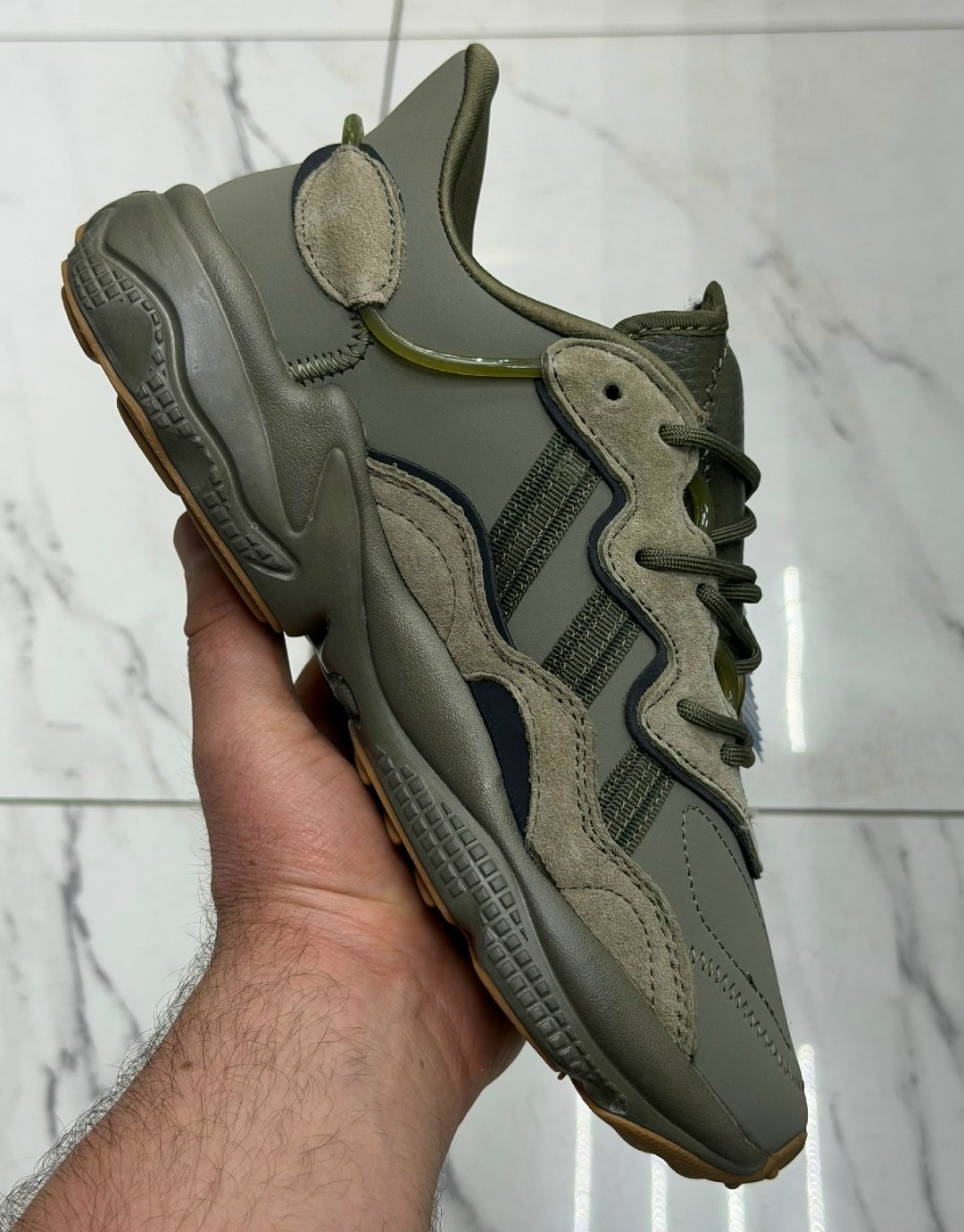 кроссовки adidas ozweego,кроссовки adidas ozweego мужские зеленые,кроссовки adidas ozweego зеленые зимние,кроссовки мужские adidas ozweego,кроссовки adidas