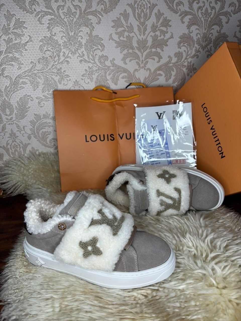 кроссовки женские louis vuitton,кроссовки louis vuitton,louis vuitton зимние кроссовки,луи виттон кроссовки женские зимние,кеды louis vuitton