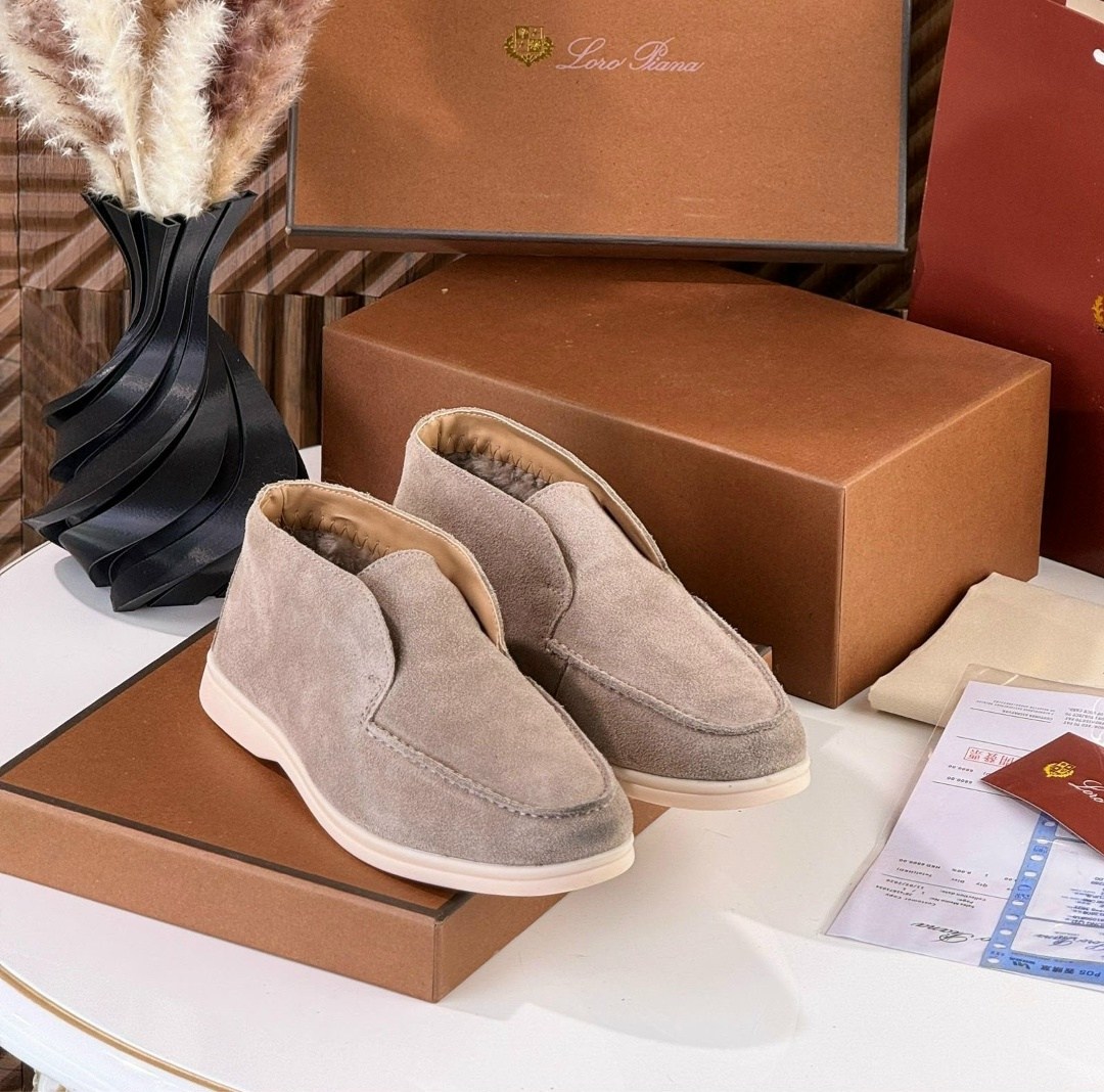 ,лоферы из натуральной замши loro piana,лоферы loro piana,лоферы замшевые loro piana,замшевые ботинки лоро пиано женские