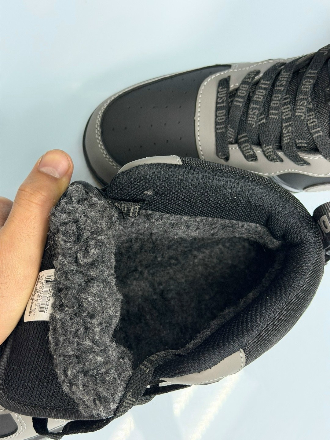 зимние кроссовки nike air force 1 mid,зимние кроссовки с мехом nike air force 1 mid,зимние кроссовки nike air force 1 mid цвет серый,зимние кроссовки nike air force 1 hi,кроссовки зимние nike air forc