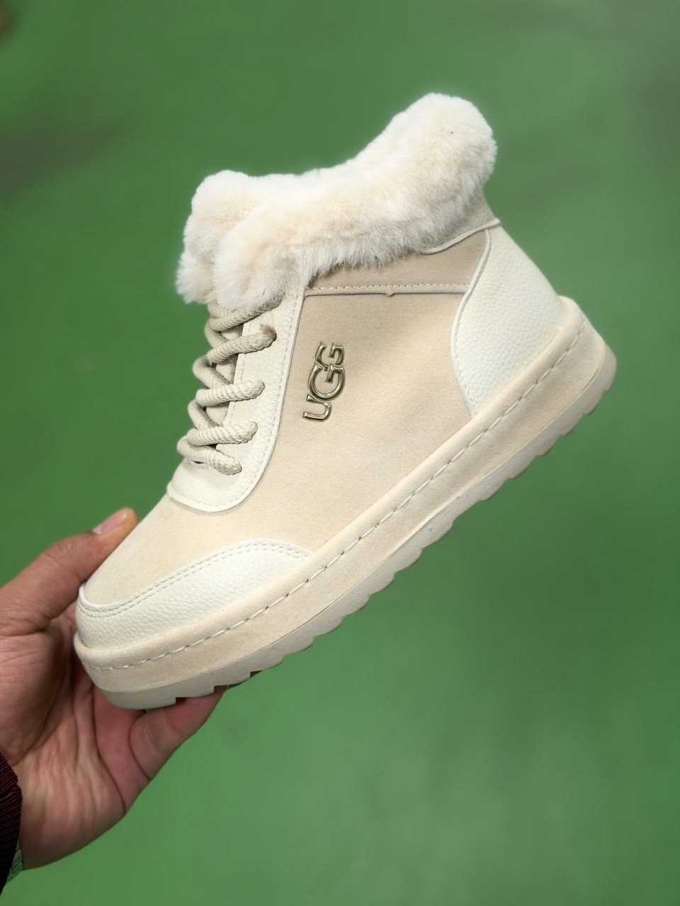 зимняя женская ,,кроссовки женские ugg зимние,кроссовки зимние женские,женская  угги