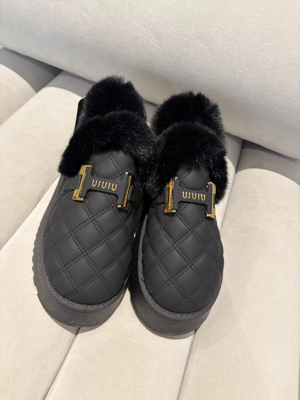 угги короткие с мехом на платформе miu miu,угги женские,,угги короткие с мехом на платформе miu miu цвет светло-бежевый,модные угги