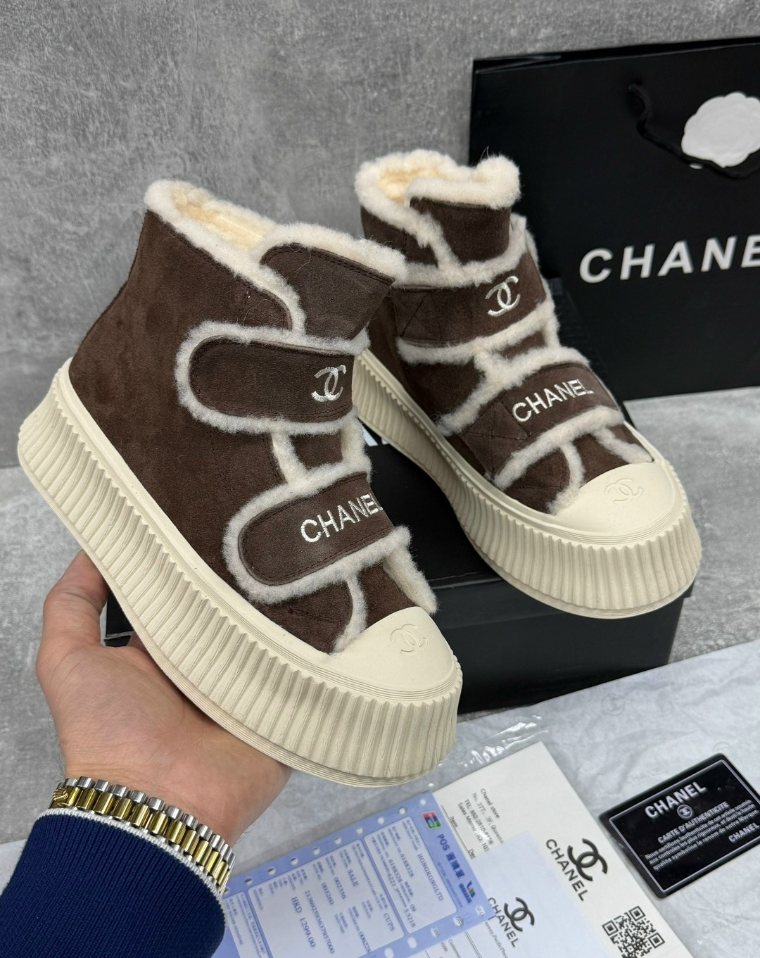 кроссовки зимние на меху chanel,высокие тёплые кеды шанель,кеды шанель зимние,высокие женские зимние кеды chanel,