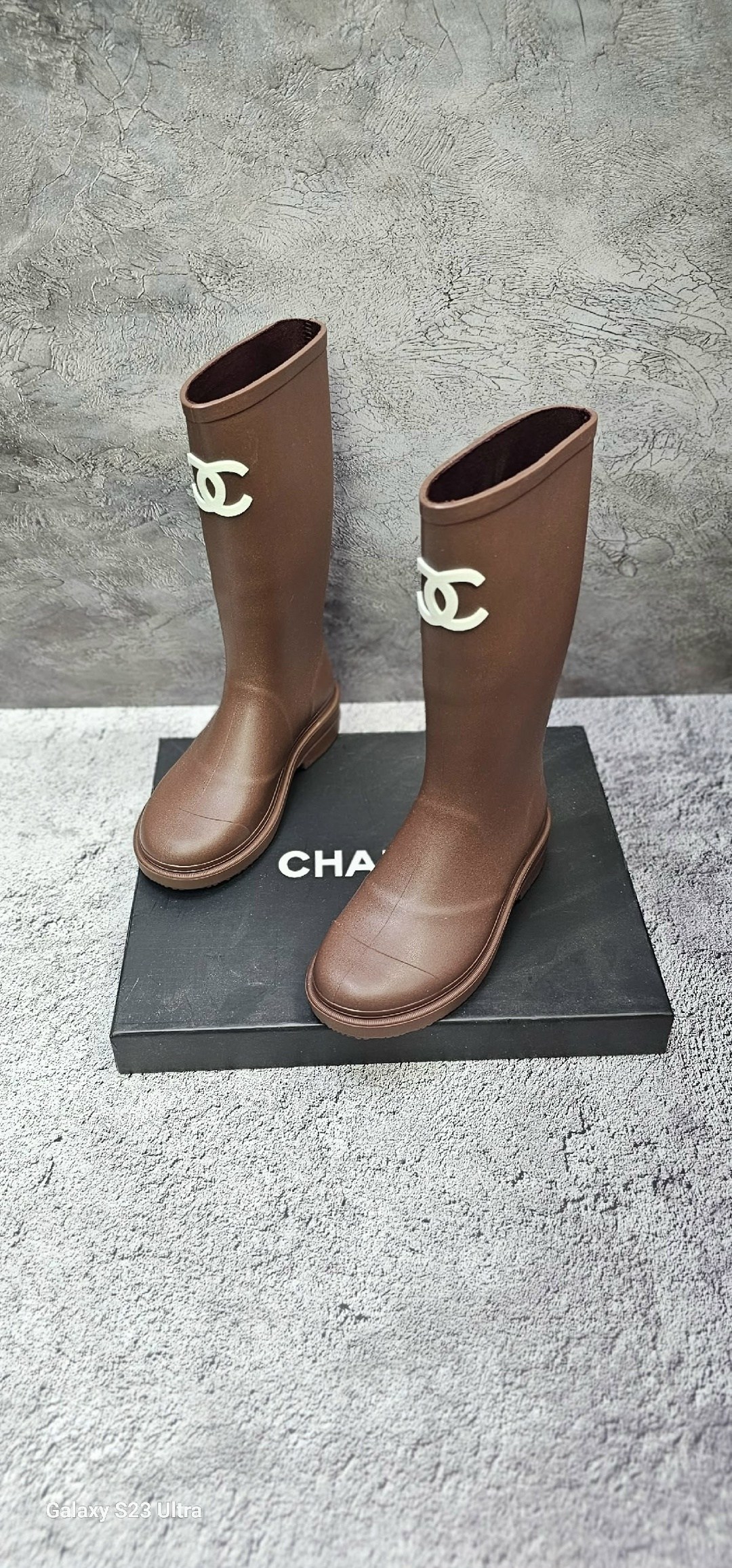 резиновые сапоги chanel,,сапоги chanel,резиновые шоколадные сапоги chanel,резиновые сапоги шанель