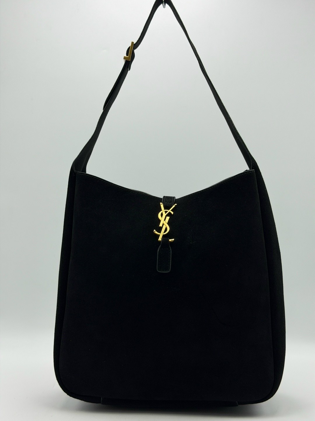 женская зелёная замшевая сумка yves saint laurent 37x29 см,женская замшевая сумка yves saint laurent 45x32 см,сумка из натуральной замши,сумка замшевая,сумка женская натуральная замша