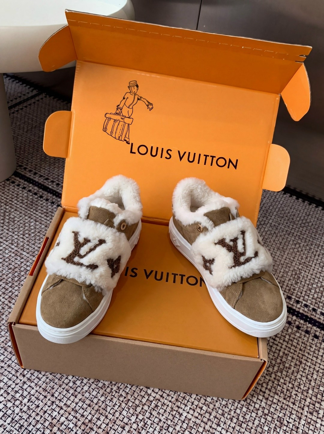 кроссовки женские louis vuitton,кеды louis vuitton,зимние кроссовки louis vuitton,louis vuitton кроссовки,кеды зимние louis vuitton