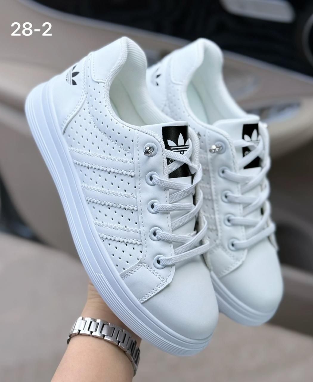 ,женские белые кроссовки,женские кроссовки,кроссовки женские adidas,кроссовки тренд