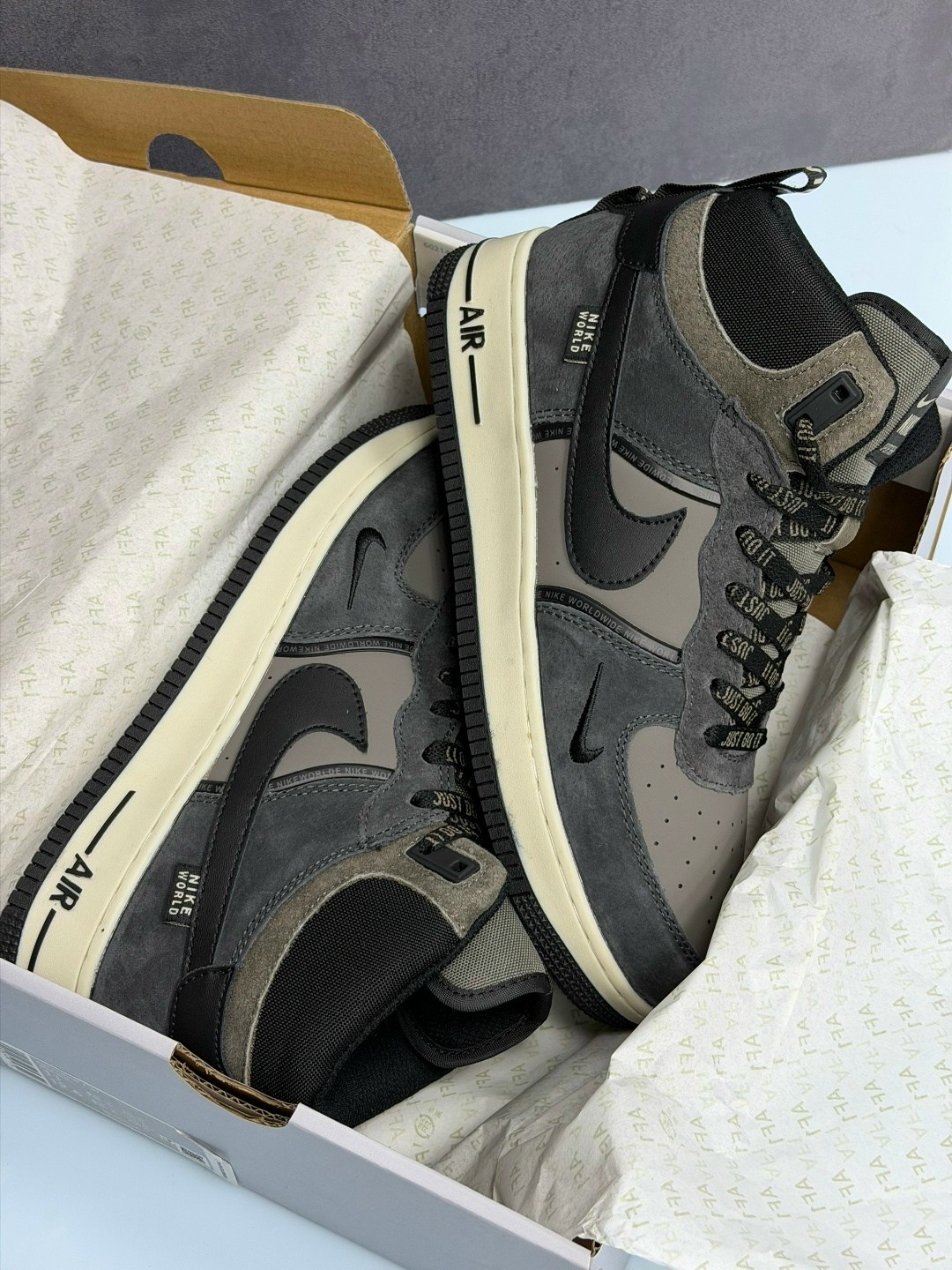 зимние кроссовки nike air force 1 mid,зимние кроссовки nike air force 1 mid цвет серый,зимние кроссовки nike air force 1 hi,кроссовки nike air force 1 зимние,кроссовки с мехом для зимы nike air force