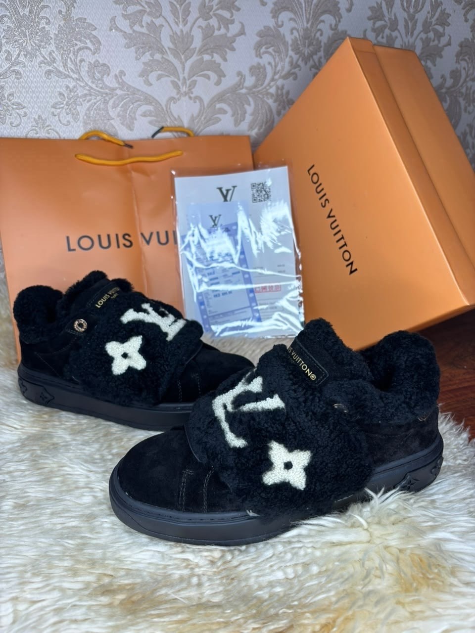 кроссовки женские louis vuitton,кроссовки louis vuitton,louis vuitton зимние кроссовки,луи виттон кроссовки женские зимние,кеды louis vuitton