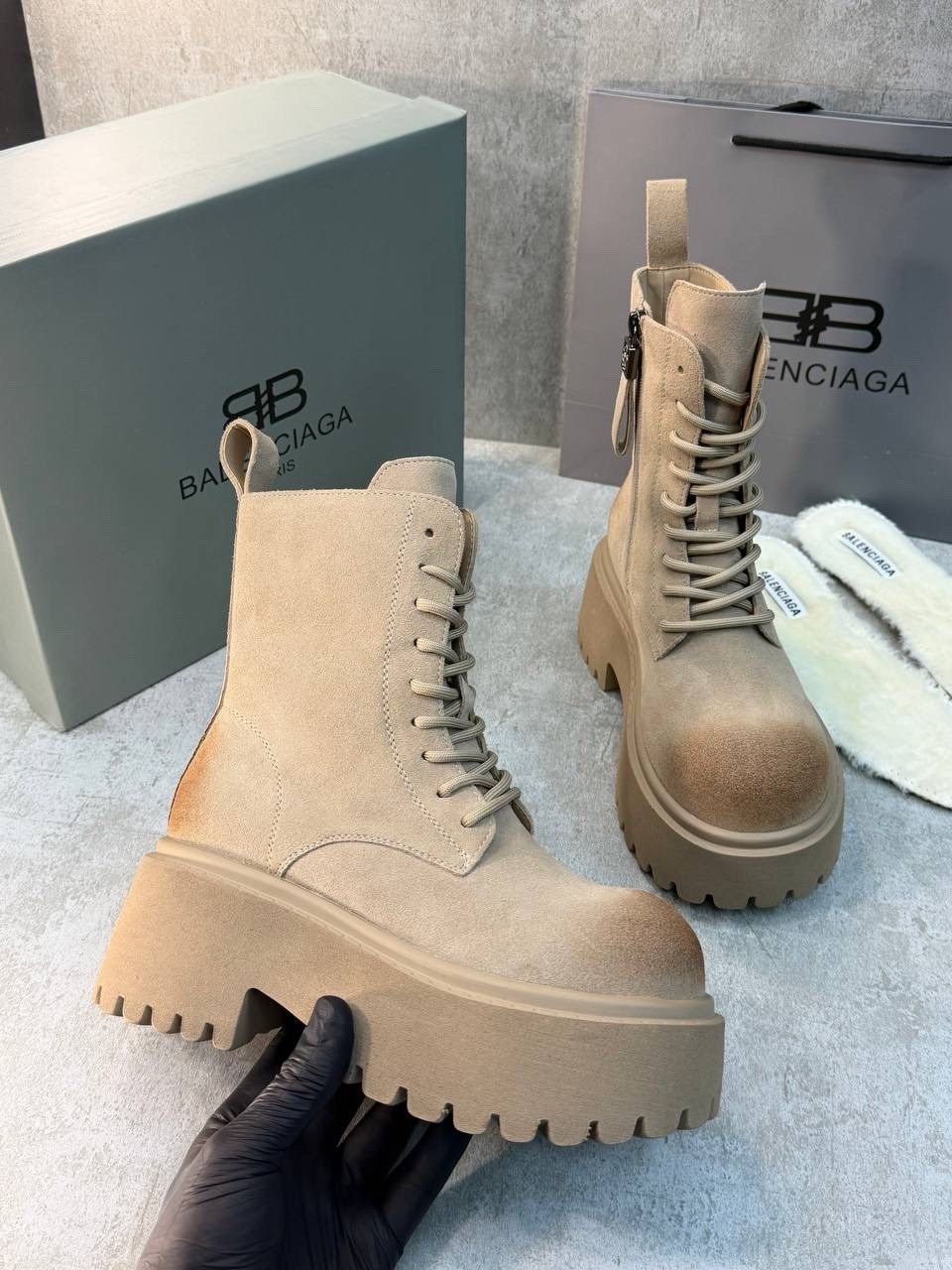 ботинки balenciaga,balenciaga женские кожаные ботинки balenciaga чёрного цвета,ботинки balenciaga на шнуровке черные,balenciaga женские кожаные ботинки чёрного цвета,ботинки баленсиага