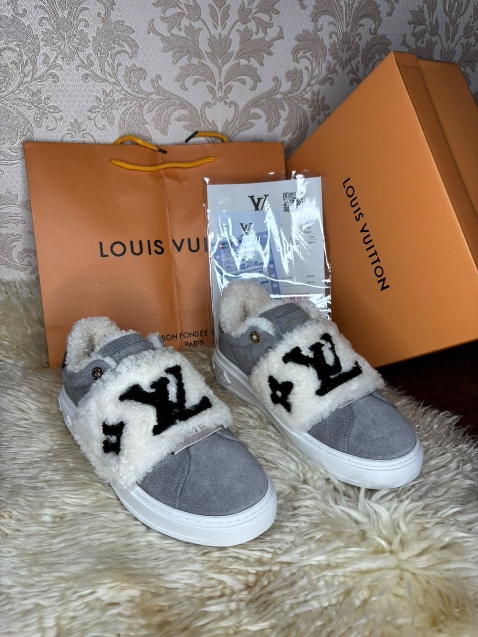 кроссовки женские louis vuitton,кроссовки louis vuitton,louis vuitton зимние кроссовки,луи виттон кроссовки женские зимние,кеды louis vuitton